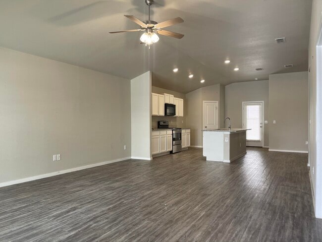 Foto del edificio - 2130 N Texas Ave