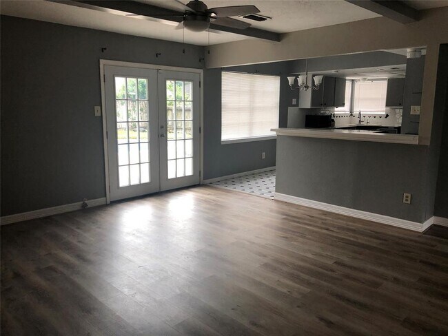Building Photo - 15915 Cardono Ln