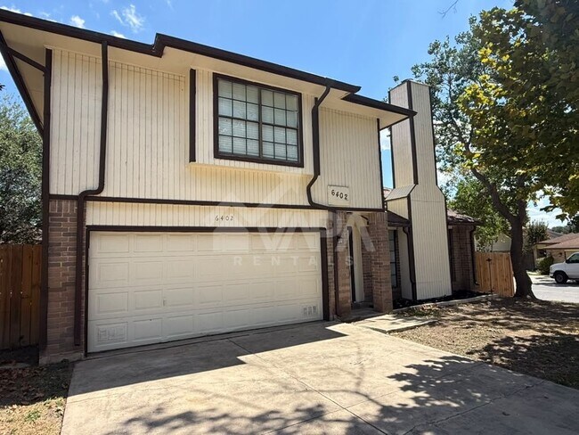 Foto del edificio - 6402 Gray Ridge