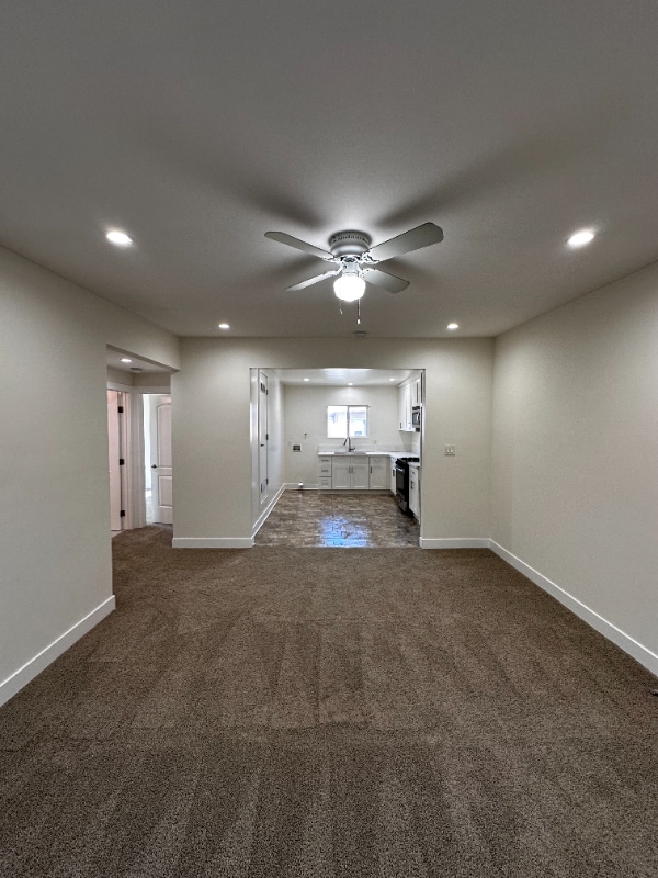 Foto del edificio - 7713 Walker Ave