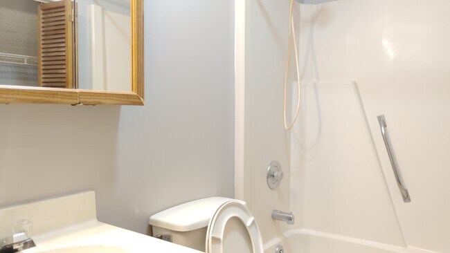 Foto del edificio - 500 Fairway Village Dr