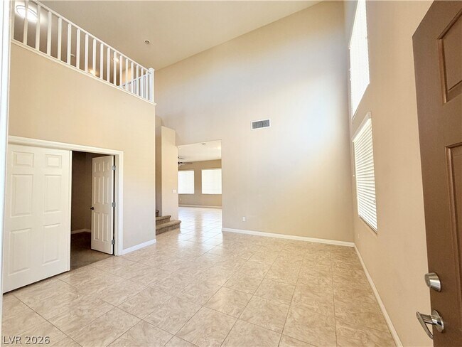Building Photo - 10360 Blue Ginger Dr