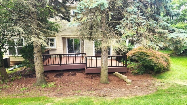Building Photo - 619 Whitney Dr