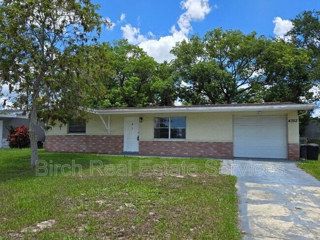 Foto del edificio - 4352 Shoreline Dr