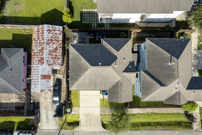 Foto del edificio - 2306 Wipprecht St