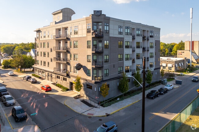 Primary Image - The Line