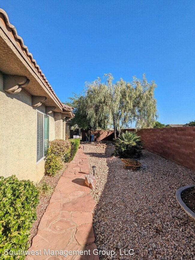 Foto del edificio - 3 br, 2 bath House - 8327 Hollywood Hills ...