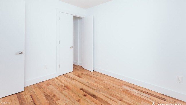 Foto del edificio - 851 Madison St