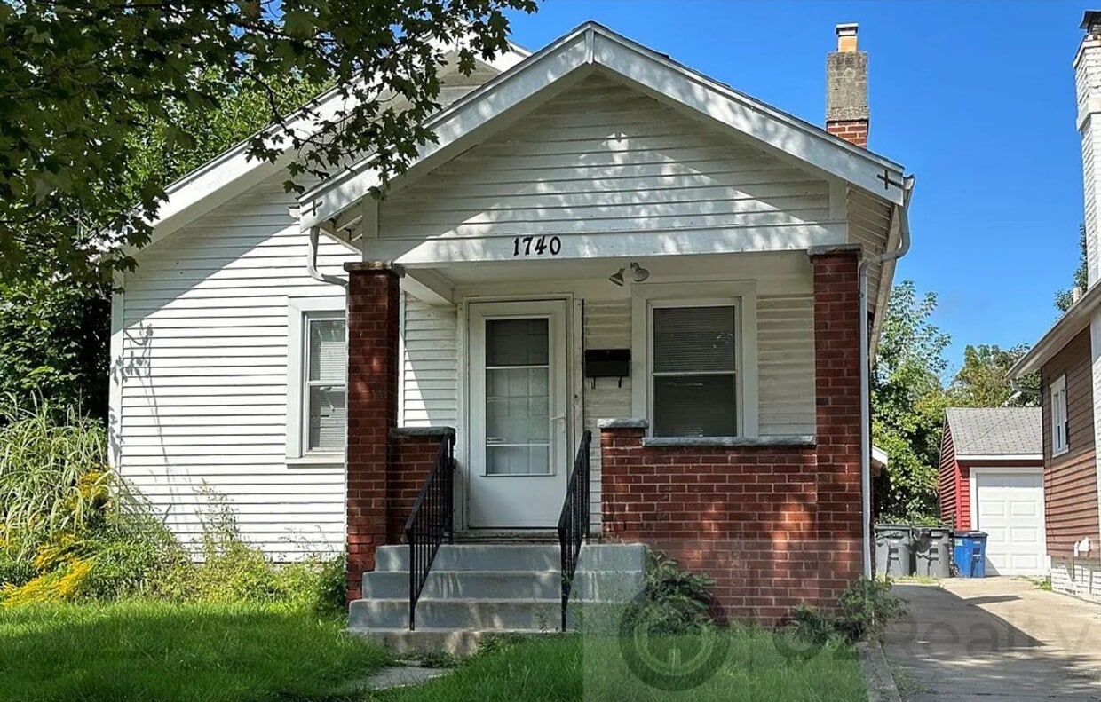 Primary Photo - Discover Your 2-Bedroom Dream Home in DeVe...