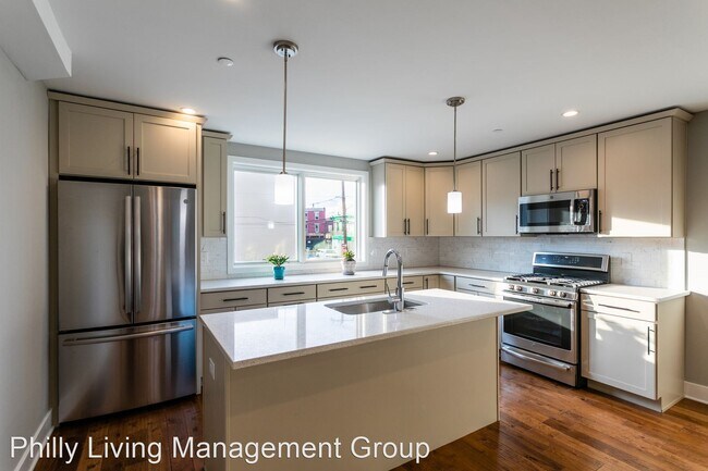 Building Photo - 3 br, 2.5 bath House - 1304 S Woodstock St...