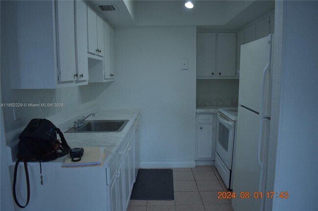 Building Photo - 5808 NW 21st St