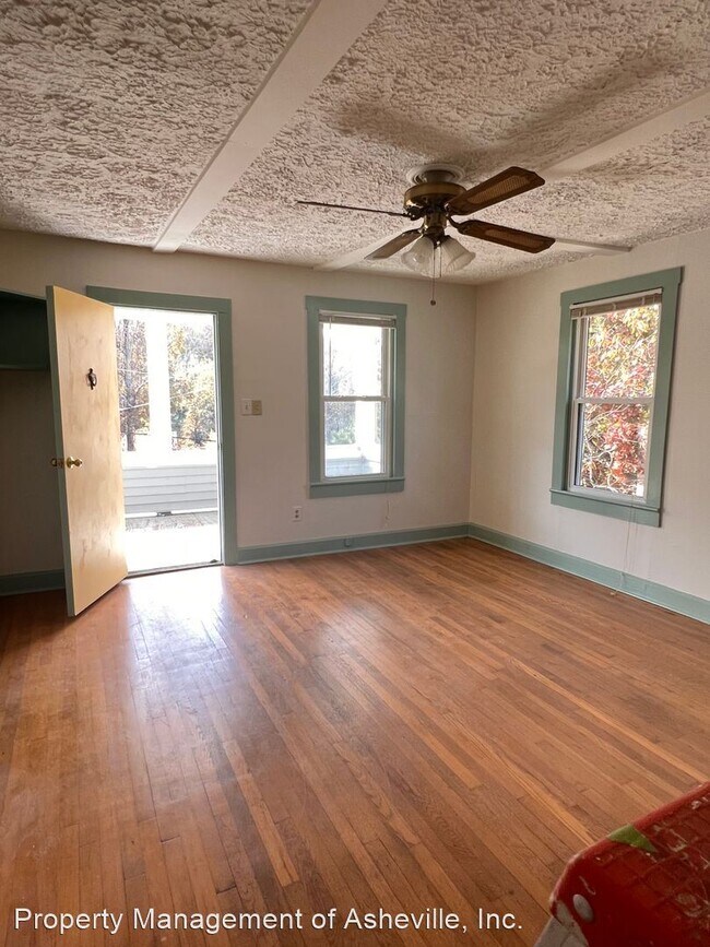 Building Photo - 3 br, 1 bath House - 83 East Street