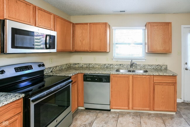 Building Photo - 2378 Harvest Moon Dr