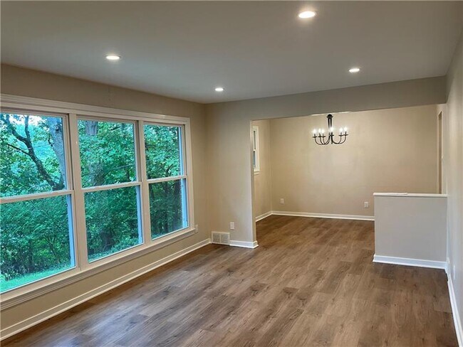 Building Photo - 180 Montclair Ave