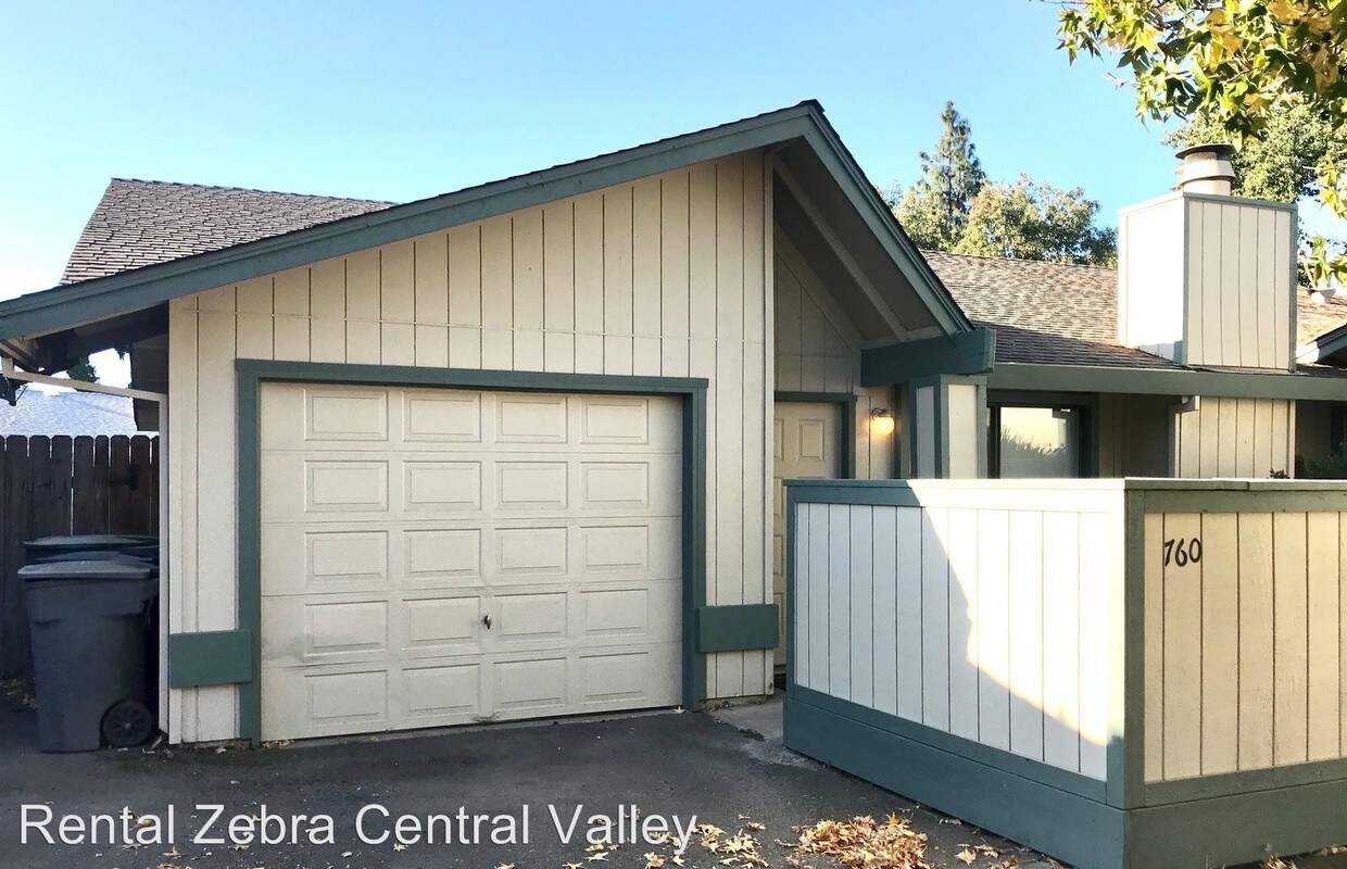 Primary Photo - 760-764 E Yosemite Ave