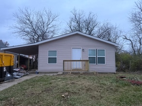 Building Photo - 3568 3rd Ave