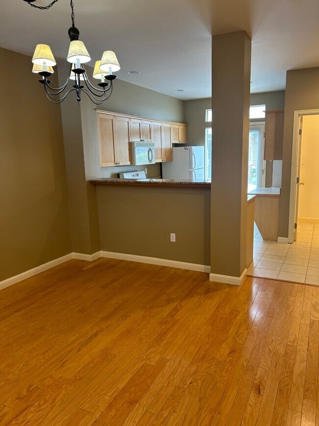 Foto del edificio - 2Bd/2.5Ba Kirkland Condo