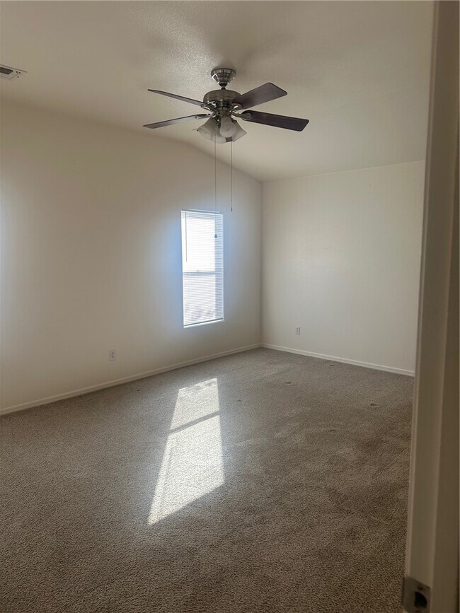 Building Photo - 2471 Sabino Dr