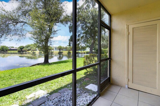 Foto del edificio - 9022 NW 28th Dr
