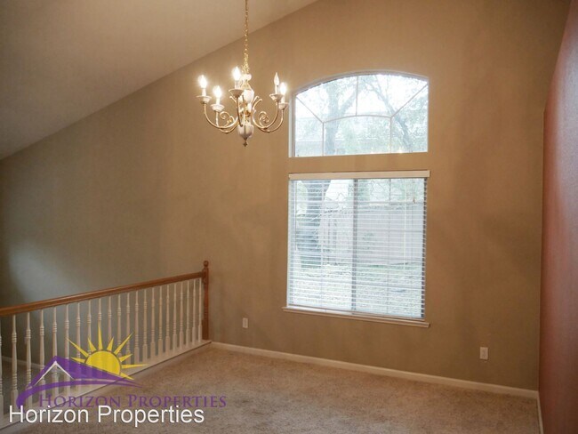 Building Photo - 4 br, 3 bath House - 11912 Silver Cliff Way