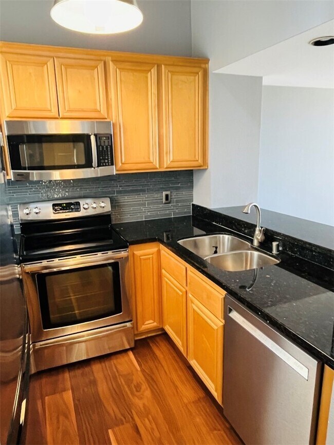 Foto del edificio - 20191 Cape Coral Ln