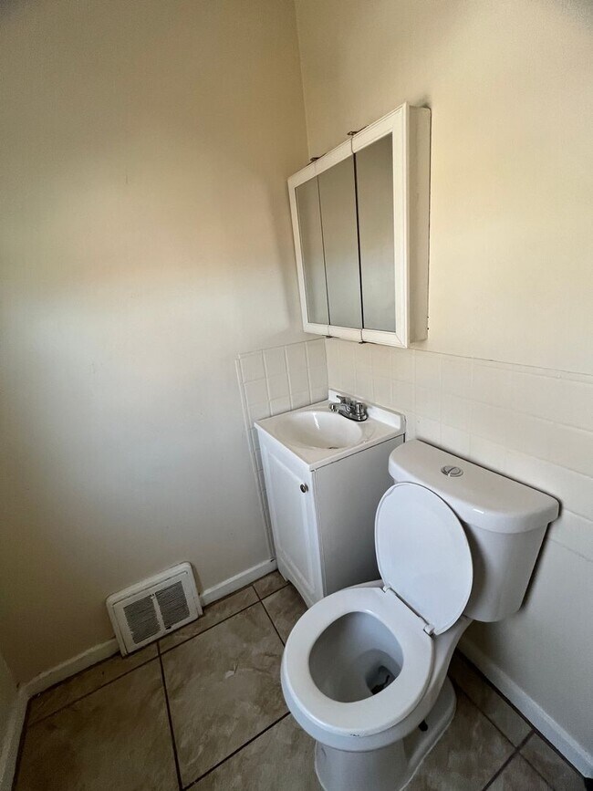 Foto del edificio - 3 Bedroom Home with 1.5 Bathrooms