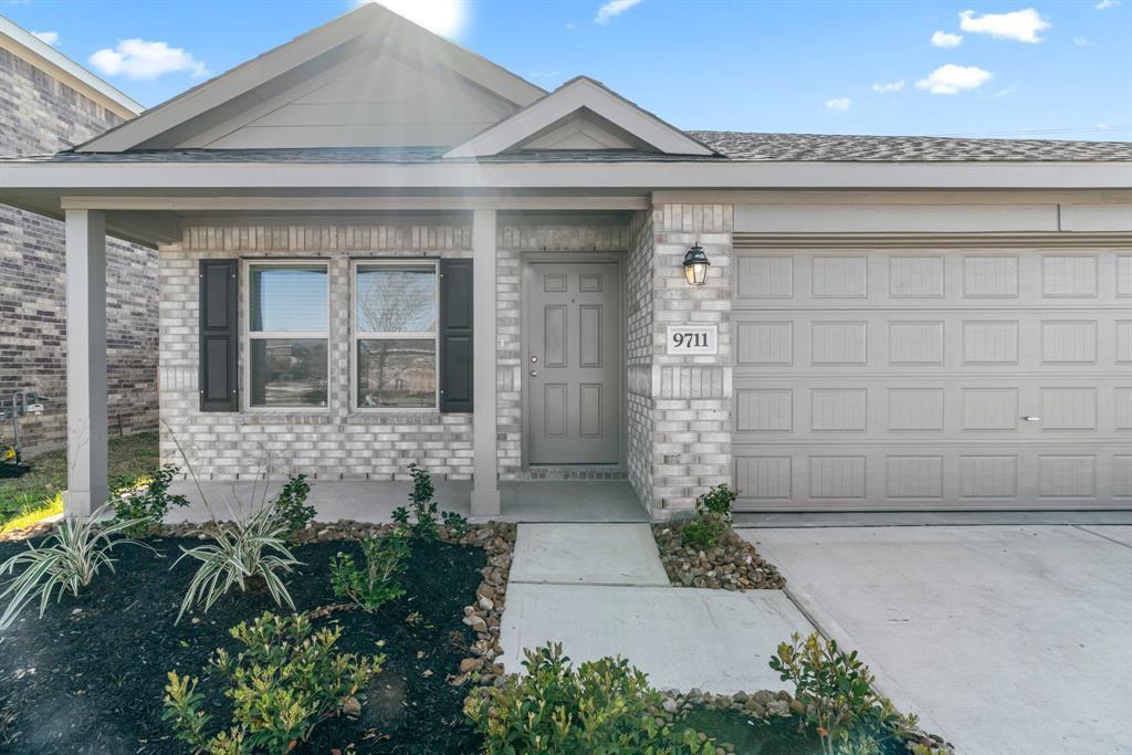 Foto principal - 9711 Atwood Lake Dr