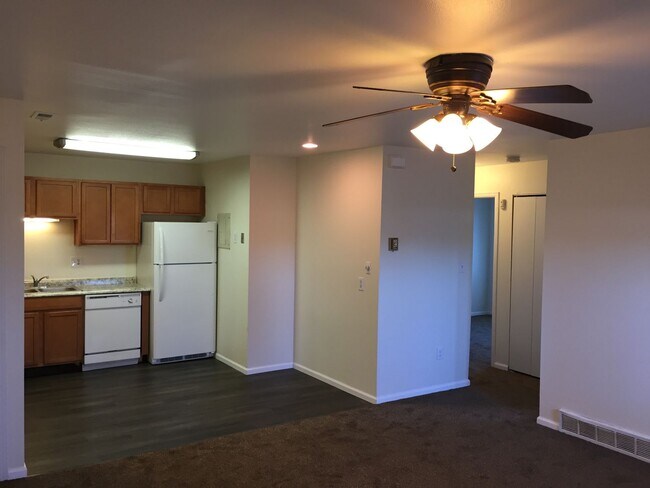 Foto del edificio - Main Level 2 Bedroom in Gated Community