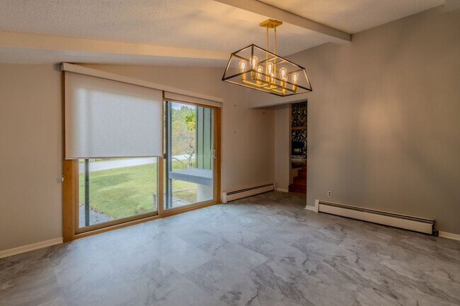 Foto del edificio - Live Large – Gorgeous Home with 4 Beds, 3 ...