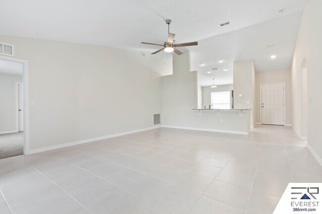 Building Photo - 18 Bressler Ln