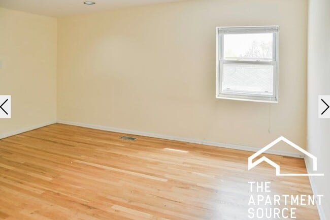 Photo - 2318 N Southport Ave Apartment