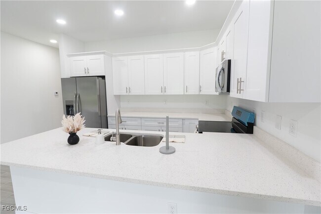 Foto del edificio - 873 Duplex St E