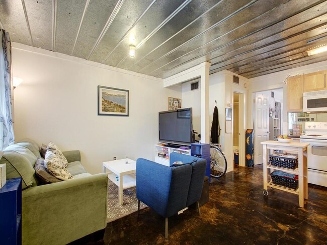 Building Photo - 5100 Bruning Ave