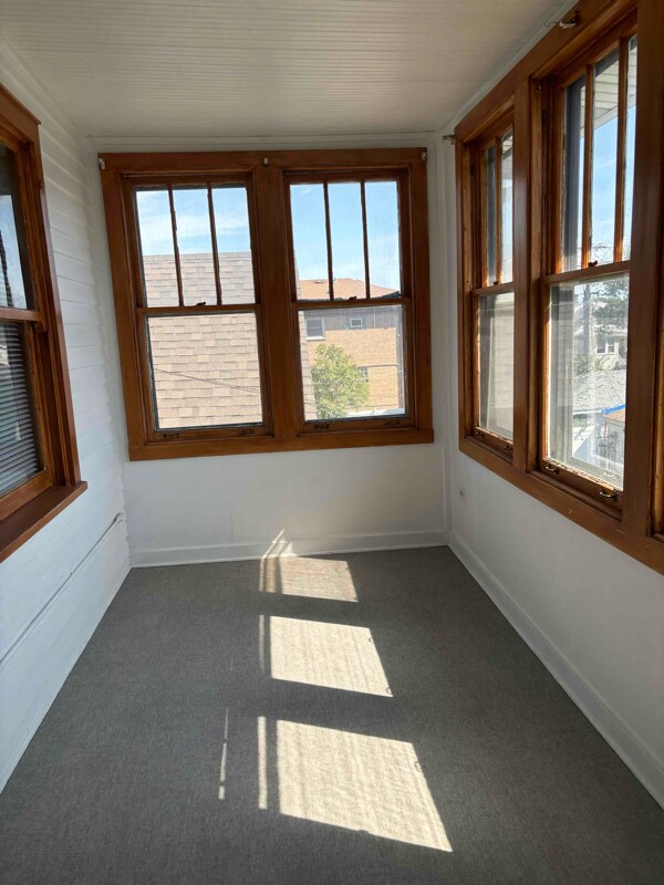 Building Photo - 3245 N Narragansett Ave