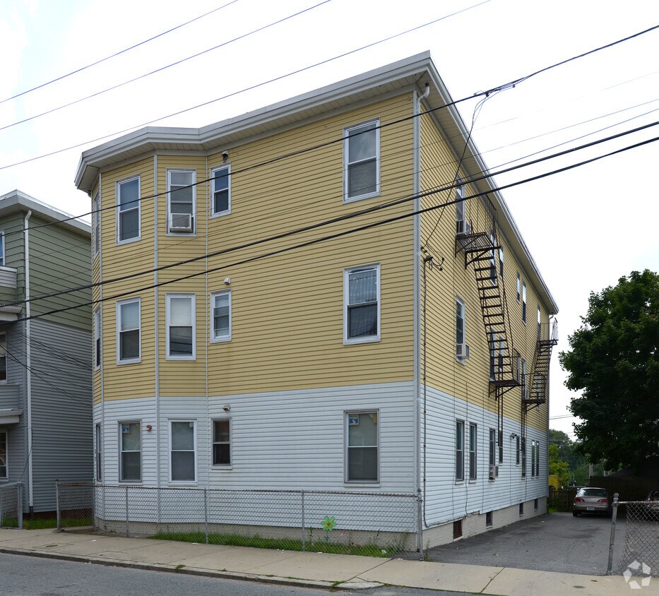 Building Photo - 14-16 Monticello St