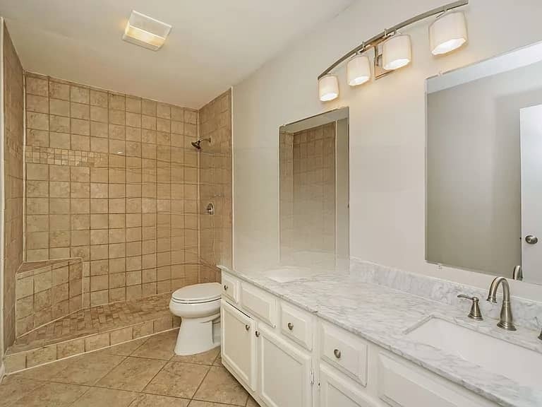 Foto principal - 3315 Cadbury Dr