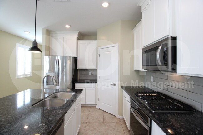 Building Photo - 13259 N 143rd Dr