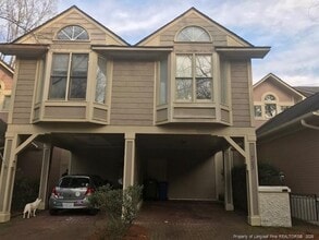 Building Photo - 723 Victorian Pl