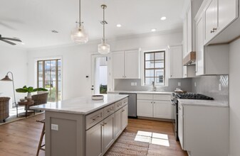 Building Photo - 115 Gaunt Ln