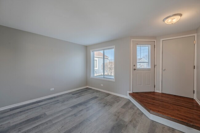 Foto del edificio - 2722 Wilshire Ct