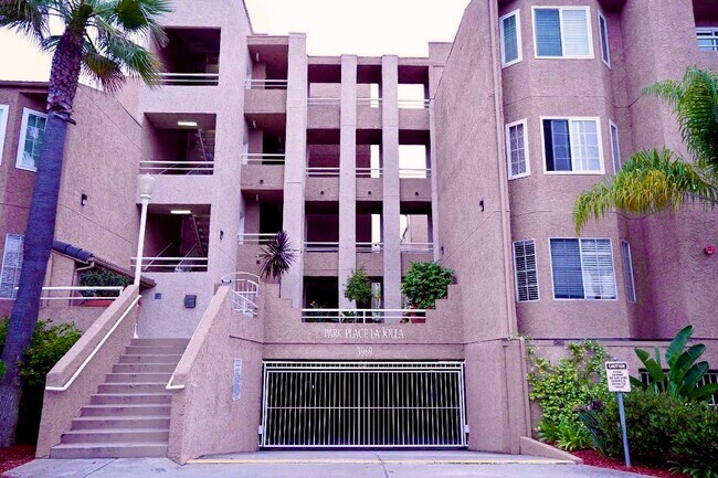Building Photo - 3969 Mahaila Ave