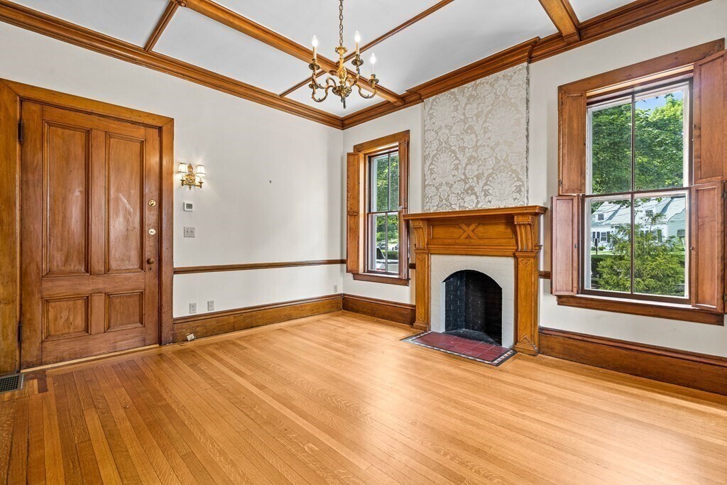 2 Rangeley Rd Unit 1, Winchester, MA 01890 Room for Rent in