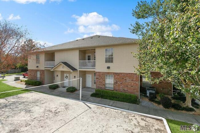 Building Photo - 900 Dean Lee Dr