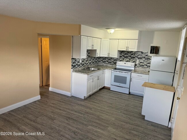 Building Photo - 240 Stone St