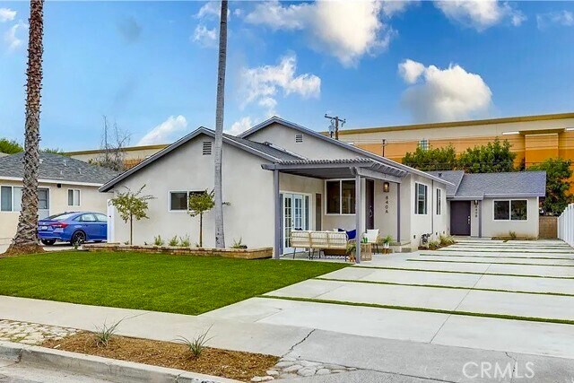 Primary Photo - 840 Willow Dr