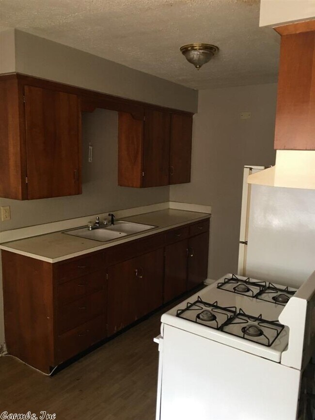Foto del edificio - 220 N Taylor St