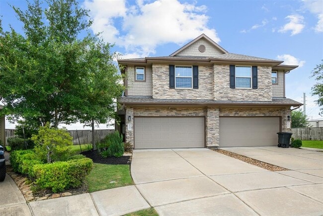 Building Photo - 6491 Calgary Woods Ln