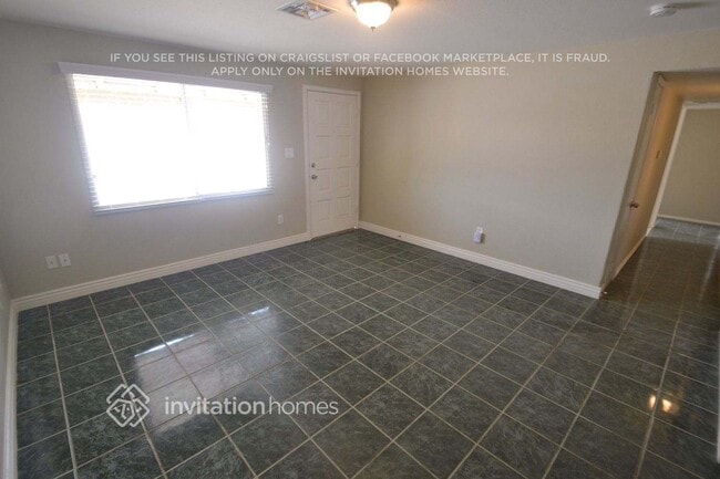 Building Photo - 1643 N 56th Ln