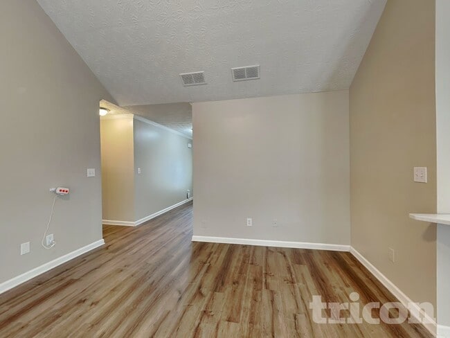 Building Photo - 50 Crooked Creek Way