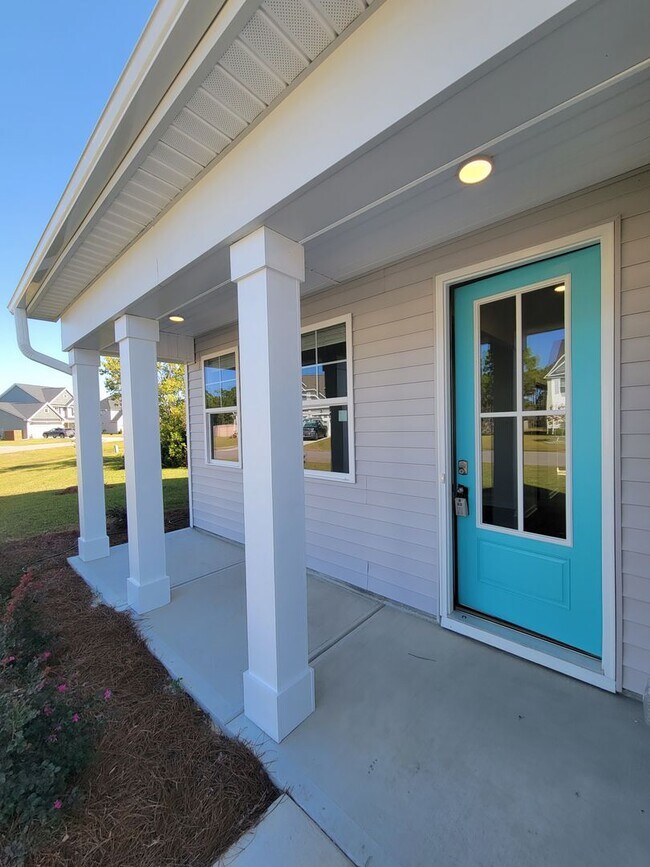Building Photo - Fenced In, 4Bedroom In Sneads Ferry!